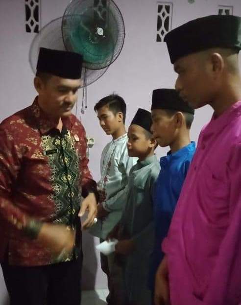 Kades Alai Santuni Anak Yatim dan Duafa
